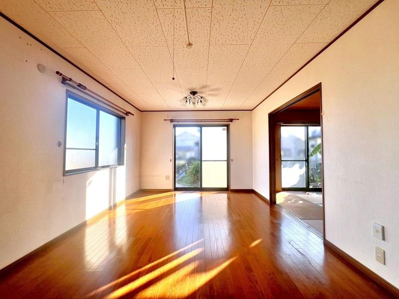 南国市大そね甲　中古戸建ての居間・リビング