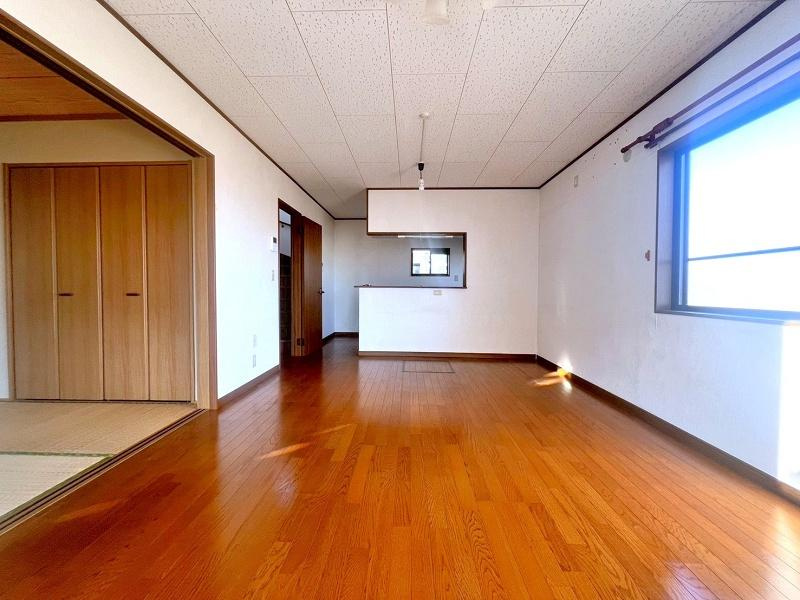 南国市大そね甲　中古戸建ての居間・リビング