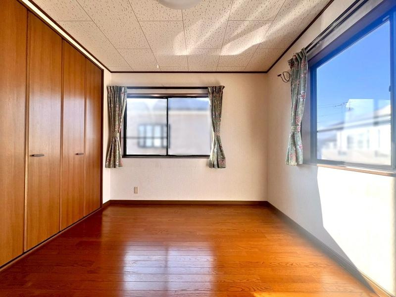 南国市大そね甲　中古戸建ての洋室