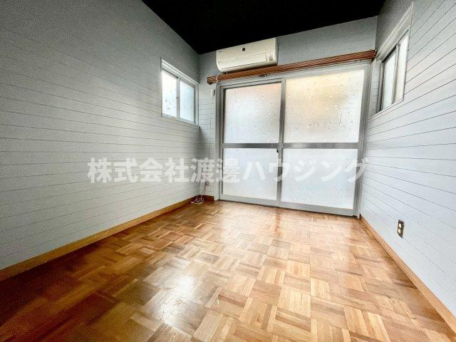 長池町貸家の寝室