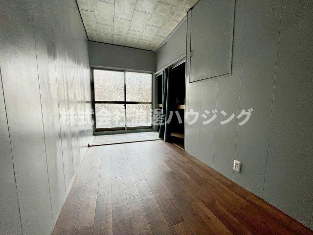 長池町貸家の寝室