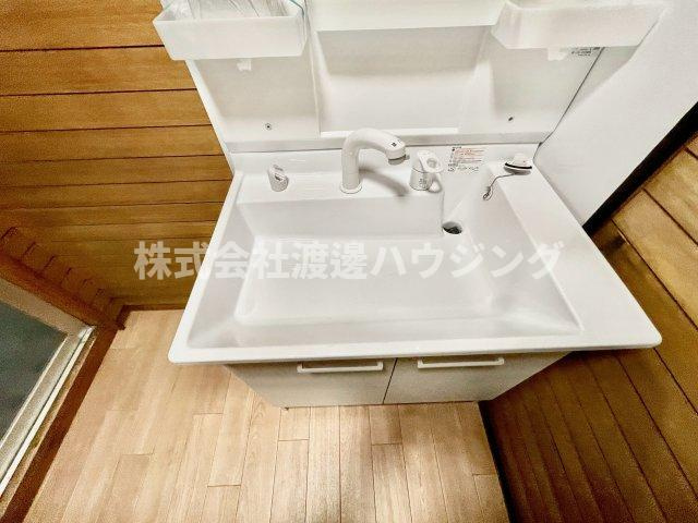 長池町貸家の洗面所