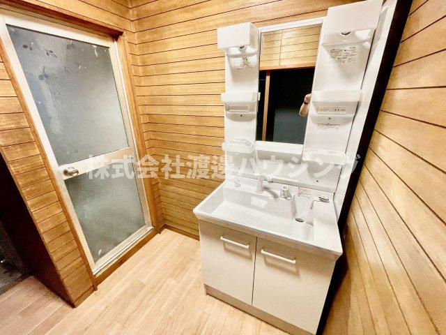 長池町貸家の洗面所