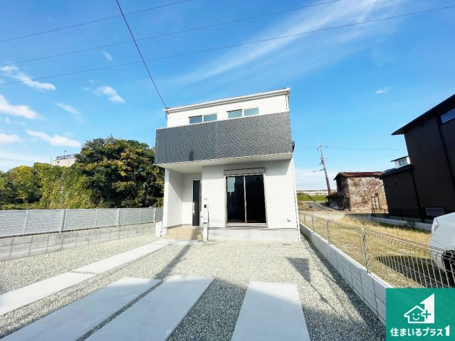 尼崎市食満　第2期　新築一戸建ての外観|安心の10年保証！外観を美しく保ち、雨水で汚れを落とします！気になることがありましたら、お気軽にお問い合わせください！