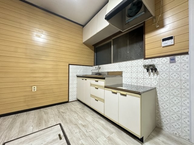 庭井1丁目貸家のキッチン