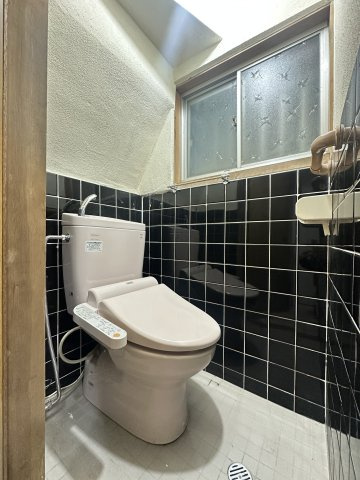 庭井1丁目貸家のトイレ