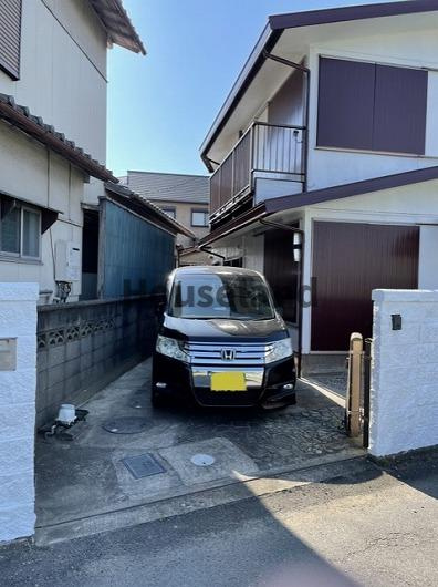 松江西戸建の駐車場