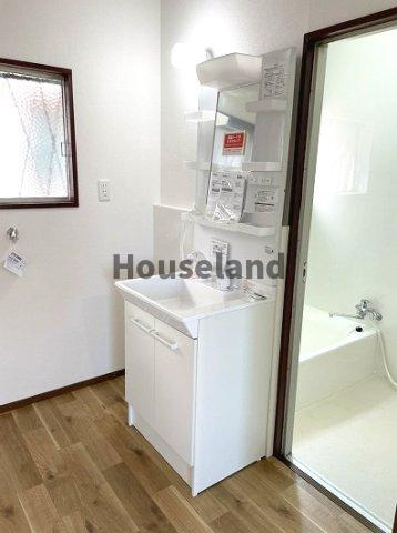 松江西戸建の洗面所