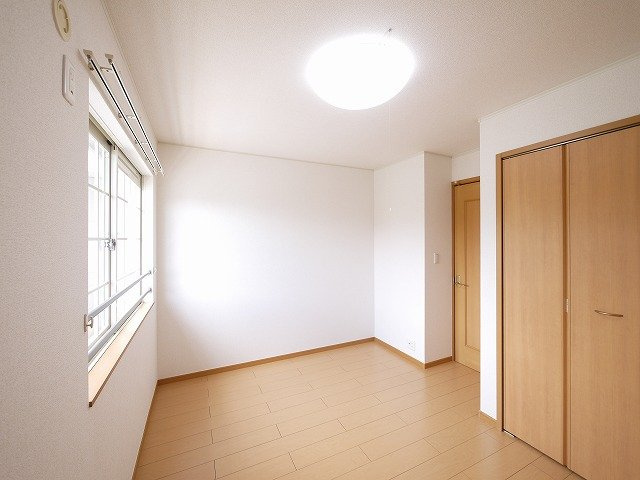 フローレンス　四条大路の寝室|落ち着いた色調の寝室です