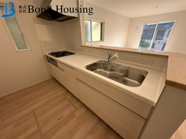 駐車並列2台可能　上高丸第1　新築2区画　2号棟のキッチン