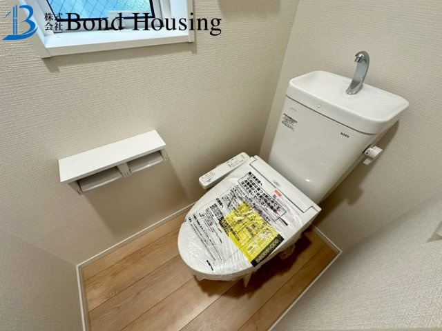 駐車並列2台可能　上高丸第1　新築2区画　2号棟のトイレ