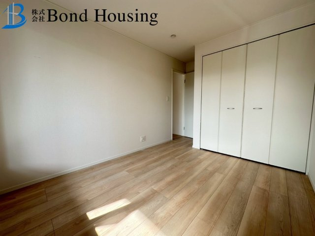 駐車並列2台可能　上高丸第1　新築2区画　2号棟の洋室