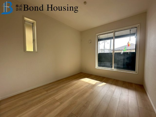 駐車並列2台可能　上高丸第1　新築2区画　2号棟の洋室