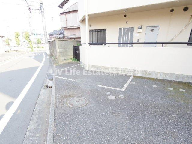 東大和市奈良橋６丁目の賃貸マンションの駐車場