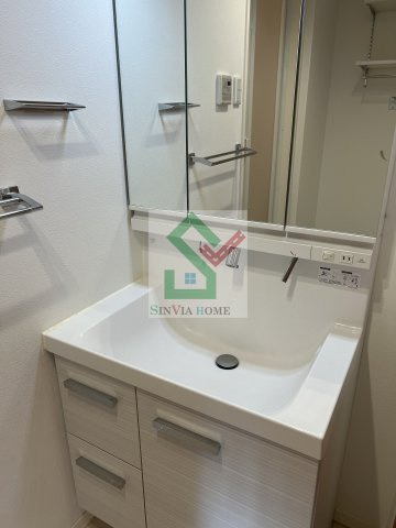 フロンティア南大泉の独立洗面台