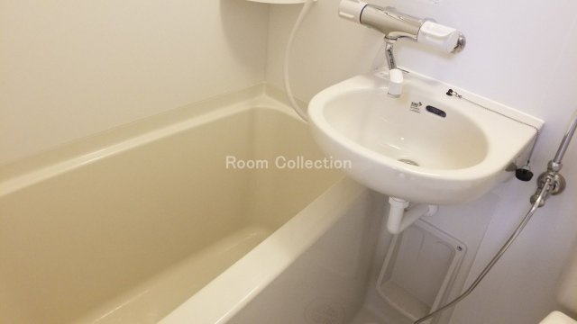 ゴールドレジデンシア祐天寺の浴室