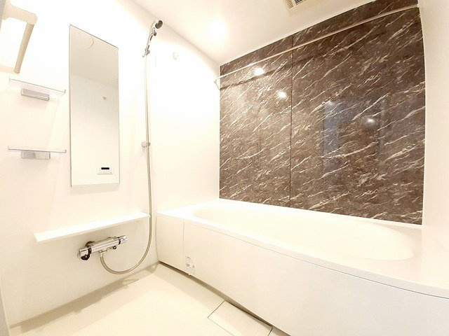 ファルファーラ　Ⅰの浴室|きれいなお風呂です