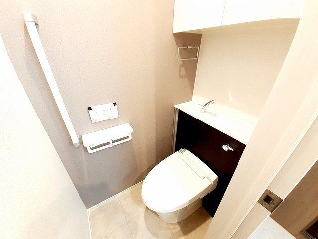 ファルファーラ　Ⅰのトイレ|ゆったりとした空間のトイレです