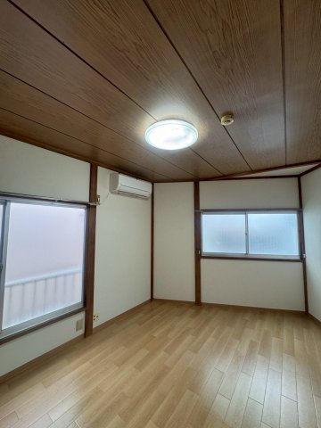 セブンハイツの居間・リビング