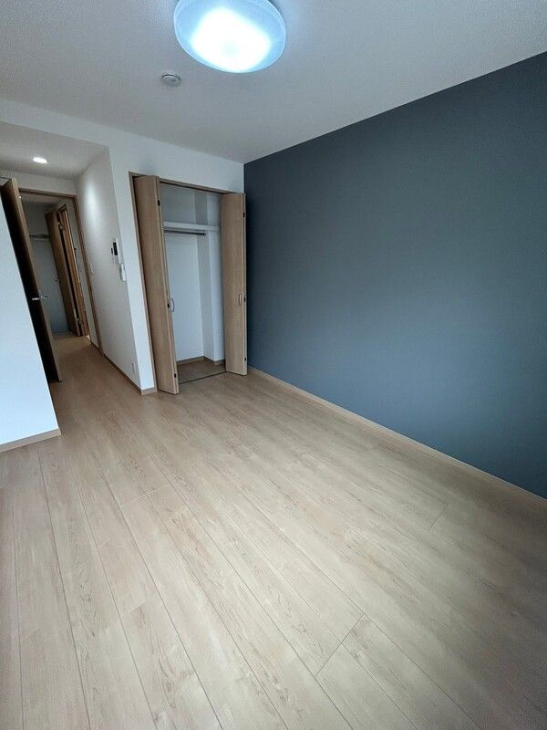 ノワール七里の洋室