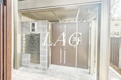 【エントランス】 | Belle Foret | エントランスです。