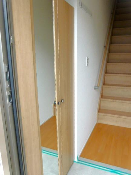 メゾン・ウェルストーンⅠの玄関|シンプルで使いやすい玄関です