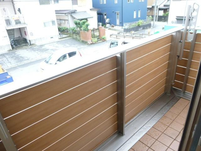 メゾン・ウェルストーンⅠのバルコニー|落ち着いた時間を過ごせるバルコニーです