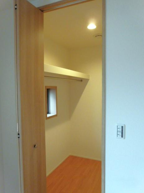 メゾン・ウェルストーンⅠの収納|こまごまとしたものを収納できそうですね