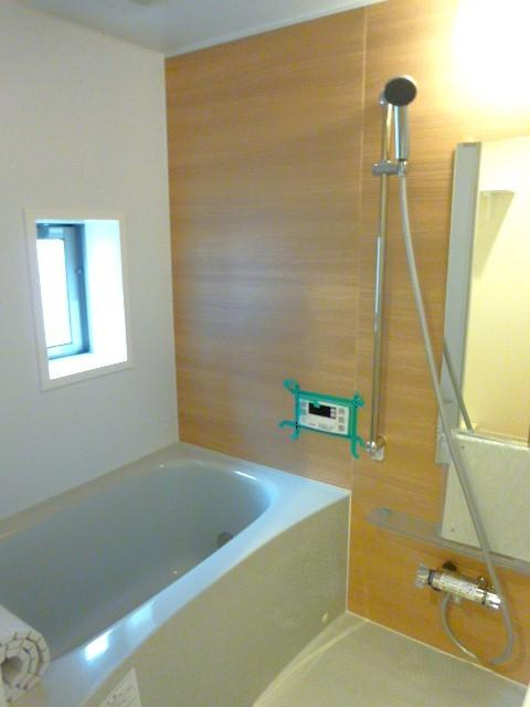 メゾン・ウェルストーンⅠの浴室|落ち着いた空間のお風呂です