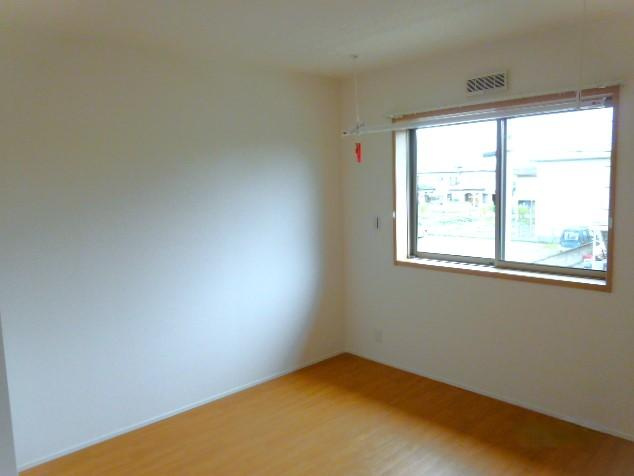 メゾン・ウェルストーンⅠの居間・リビング|使いやすいリビングです