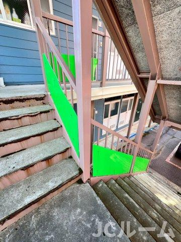 コーポカスガのエントランス