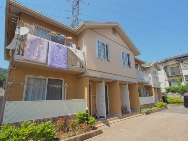 ウィングス緑井　A棟