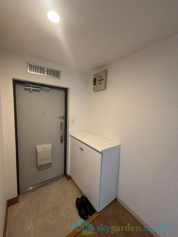 パレ平塚すみれ平壱番館の玄関