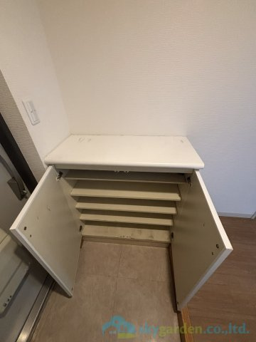 パレ平塚すみれ平壱番館の玄関