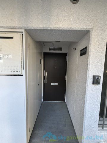 パレ平塚すみれ平壱番館の玄関