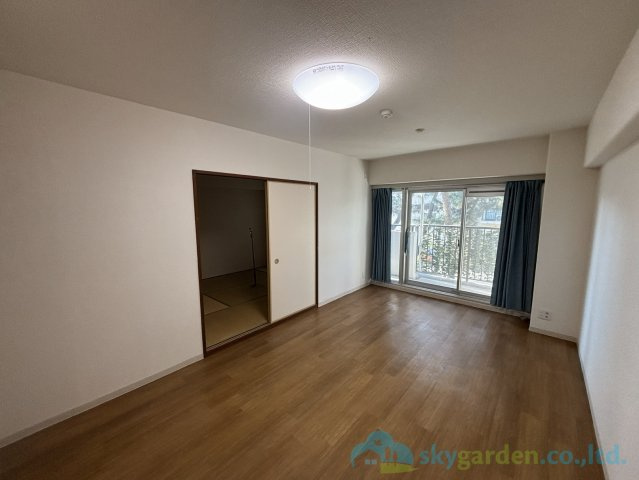 パレ平塚すみれ平壱番館の居間・リビング