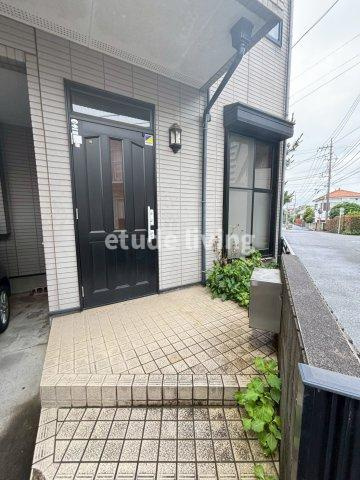 朝霞市仲町2丁目戸建のエントランス