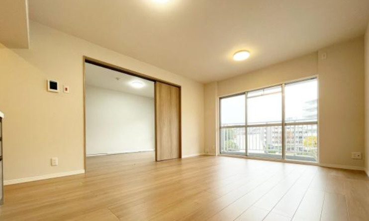 稲毛パークハウスA棟の居間・リビング|ゆったりとしたリビングです