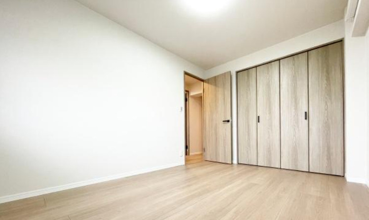 稲毛パークハウスA棟の洋室|個人の部屋や寝室として使える洋室です