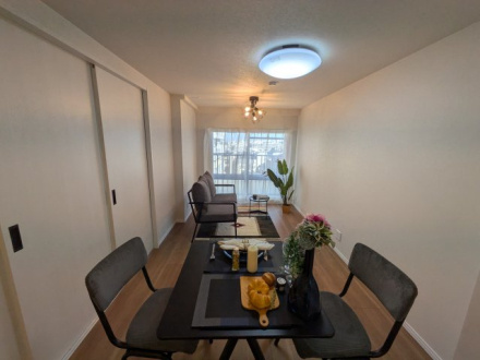 ニックハイム行徳第二の居間・リビング|こちらのリビングで趣味の時間をお楽しみください