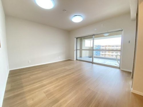 六実マンションのキッチン|施工例です。会話の弾む対面式キッチン