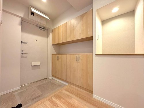 ネオハイツ江戸川台Ａ棟の玄関|綺麗な玄関です