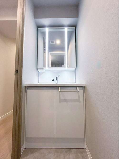 ライオンズマンション本川越第３の独立洗面台|独立洗面化粧台が付いています