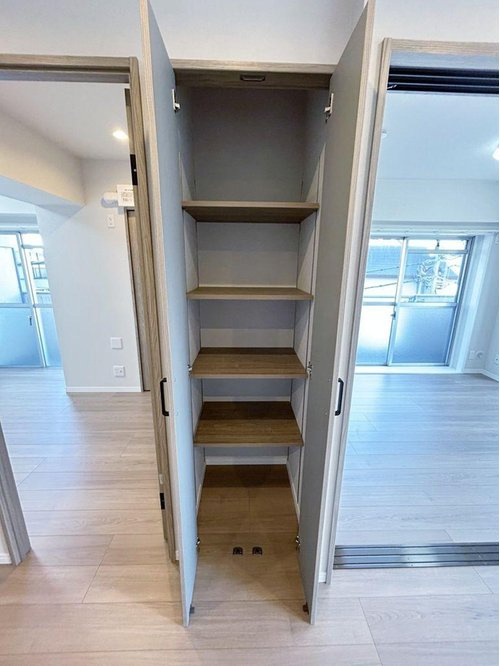 ライオンズマンション本川越第３の収納|リビング 収納スペース