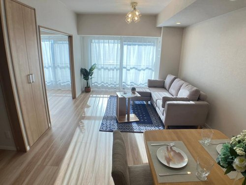 ワコーレロイヤルガーデン北本Ｆ棟の居間・リビング|ゆったり寛げるリビングです