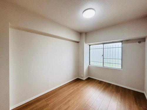 武蔵野北スカイハイツ1号棟の洋室|使いやすい洋室です