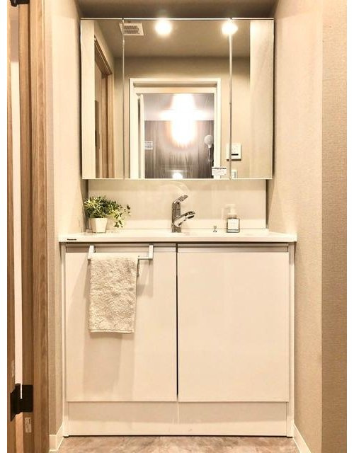 ボナハイツ中川３号棟の独立洗面台|独立洗面化粧台付き