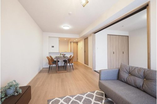 朝日パリオ入間市の居間・リビング|14.3帖のゆったりとしたリビング