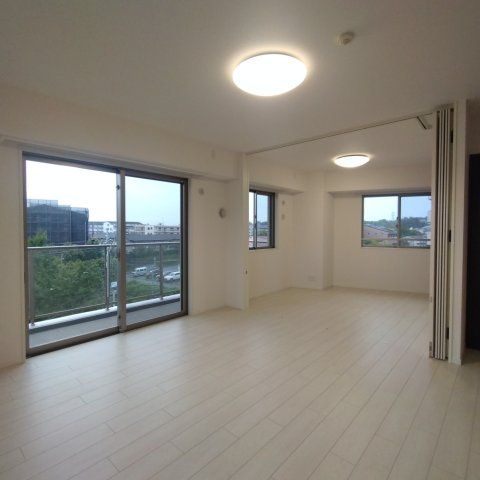 レーベンハイム多摩聖ヶ丘の居間・リビング|おしゃれな居間です