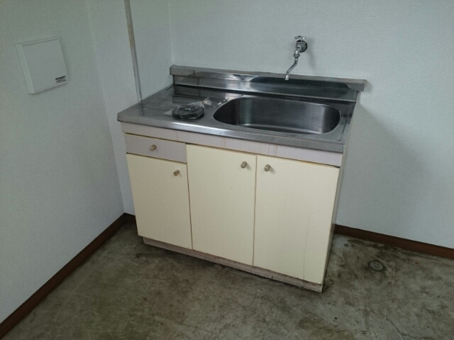 和歌山市吐前の工場のキッチン